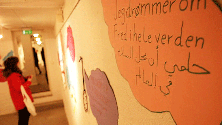 «Kompetanse for mangfold»-utstilling ved Rjukanhuset. Foto