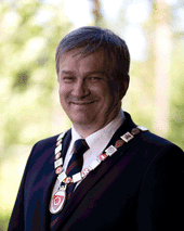 Portrett av ordfører Kjell B. Hansen i Ringerike kommune.