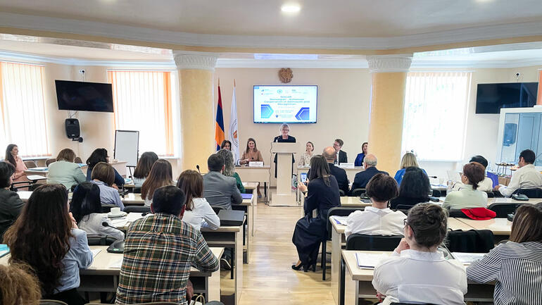 FINAL SEMINAR: On Friday 13 May the project held the final seminar at Brusov State University in Yerevan, with about 45 participants from the internationalisation and admissions offices of several Armenian higher education institutions present. Whereas Anette held a welcoming speech (picture), Silje presented the findings of work package three. 