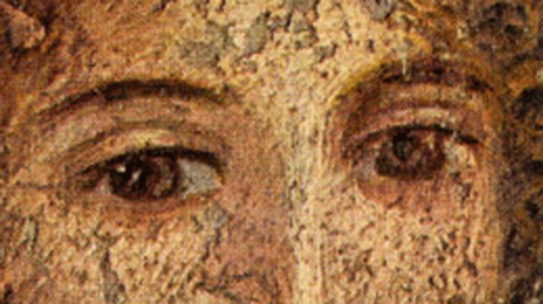 Utsnitt av en freske funnet i Pompeii som viser øynene en kvinne fra overklassen