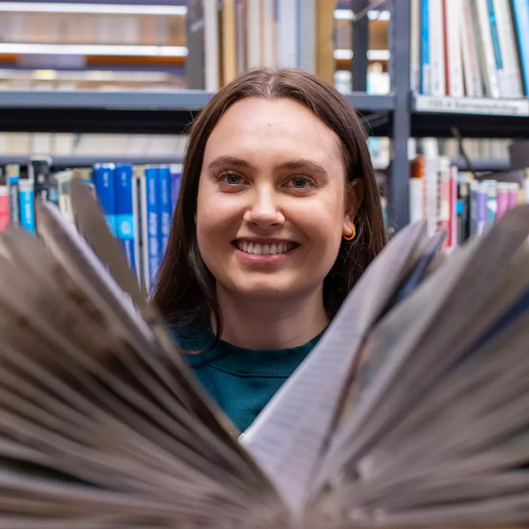 Viktoria Wikstrøm tar en bachelor i språk og litteratur