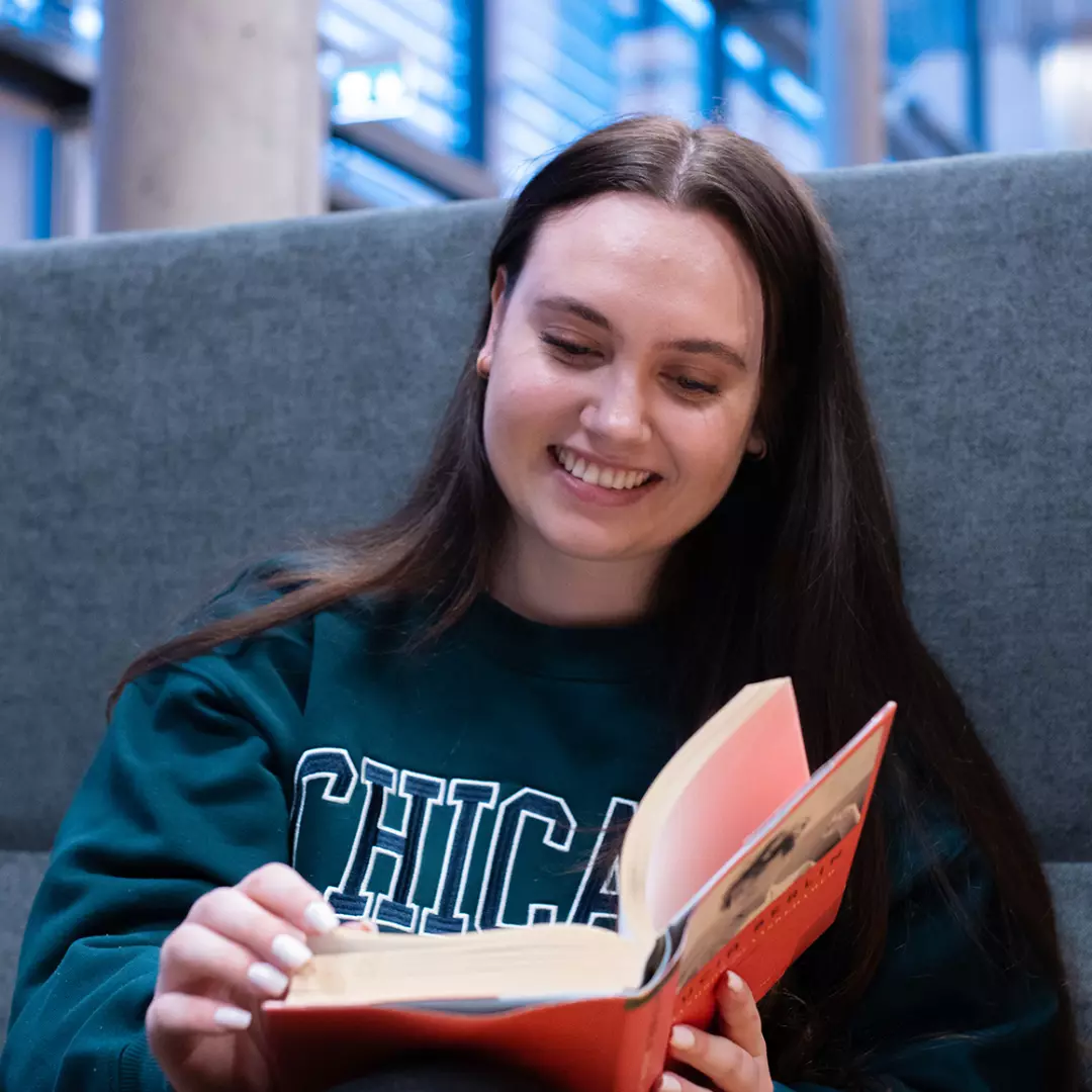 Viktoria Wikstrøm studerer språk og litteratur