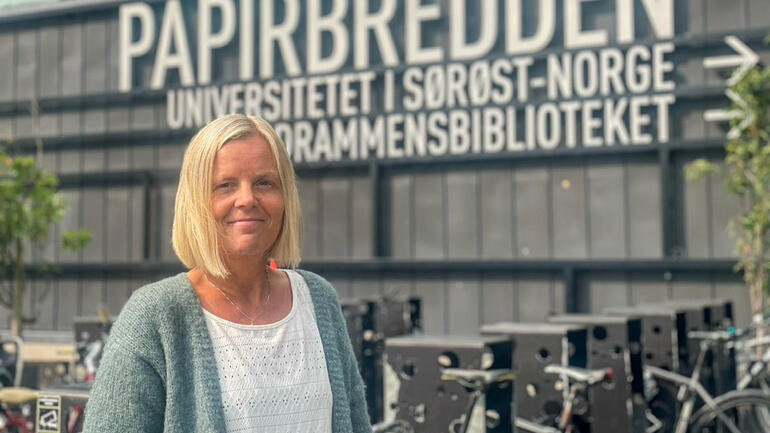 Image of Agnete Bueie outside Campus Drammen