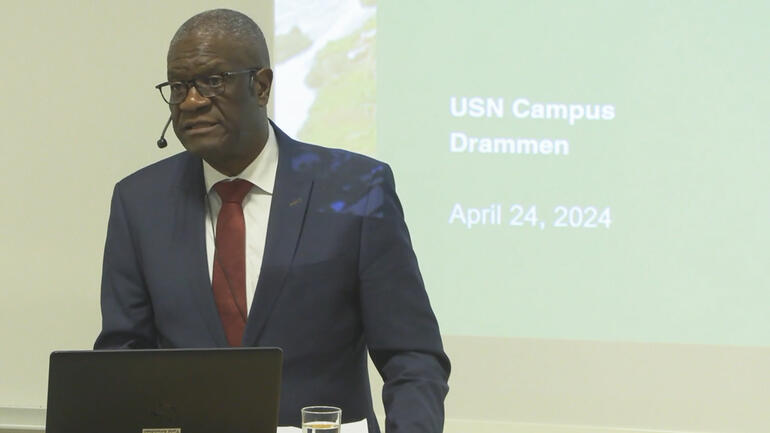 Dr. Denis Mukwege holder foredrag på USN, bilde av ham. 