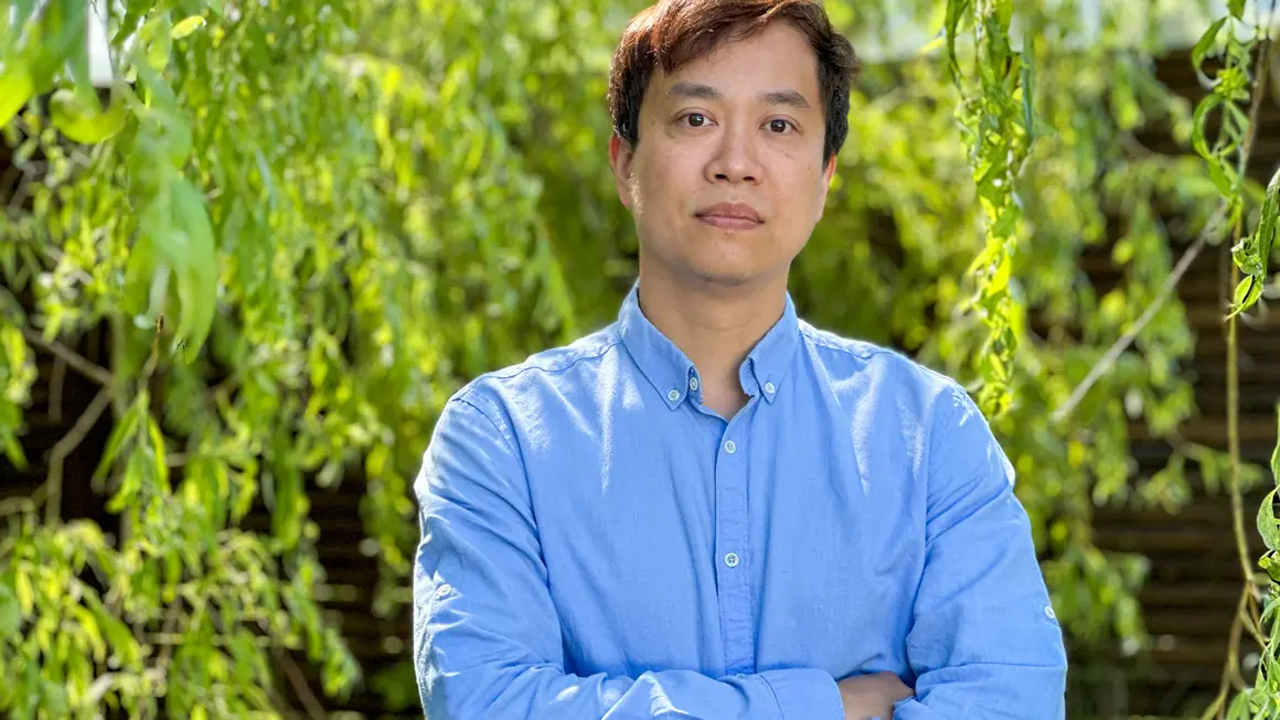Professor Anh Nguyen-Duc - bilde av ham