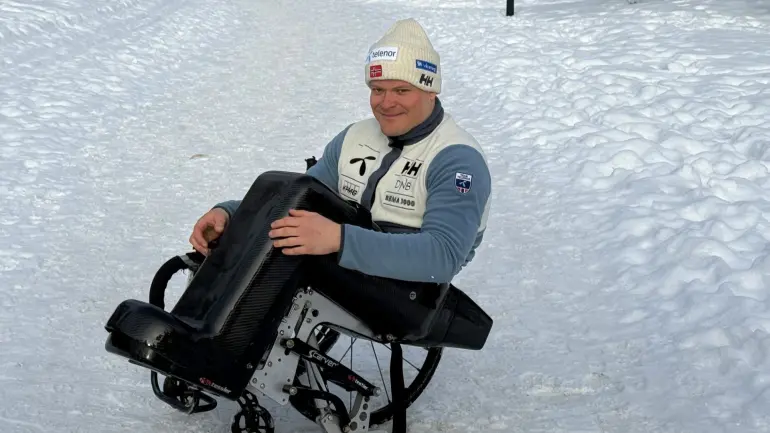 Bilde av Jesper i sitskien