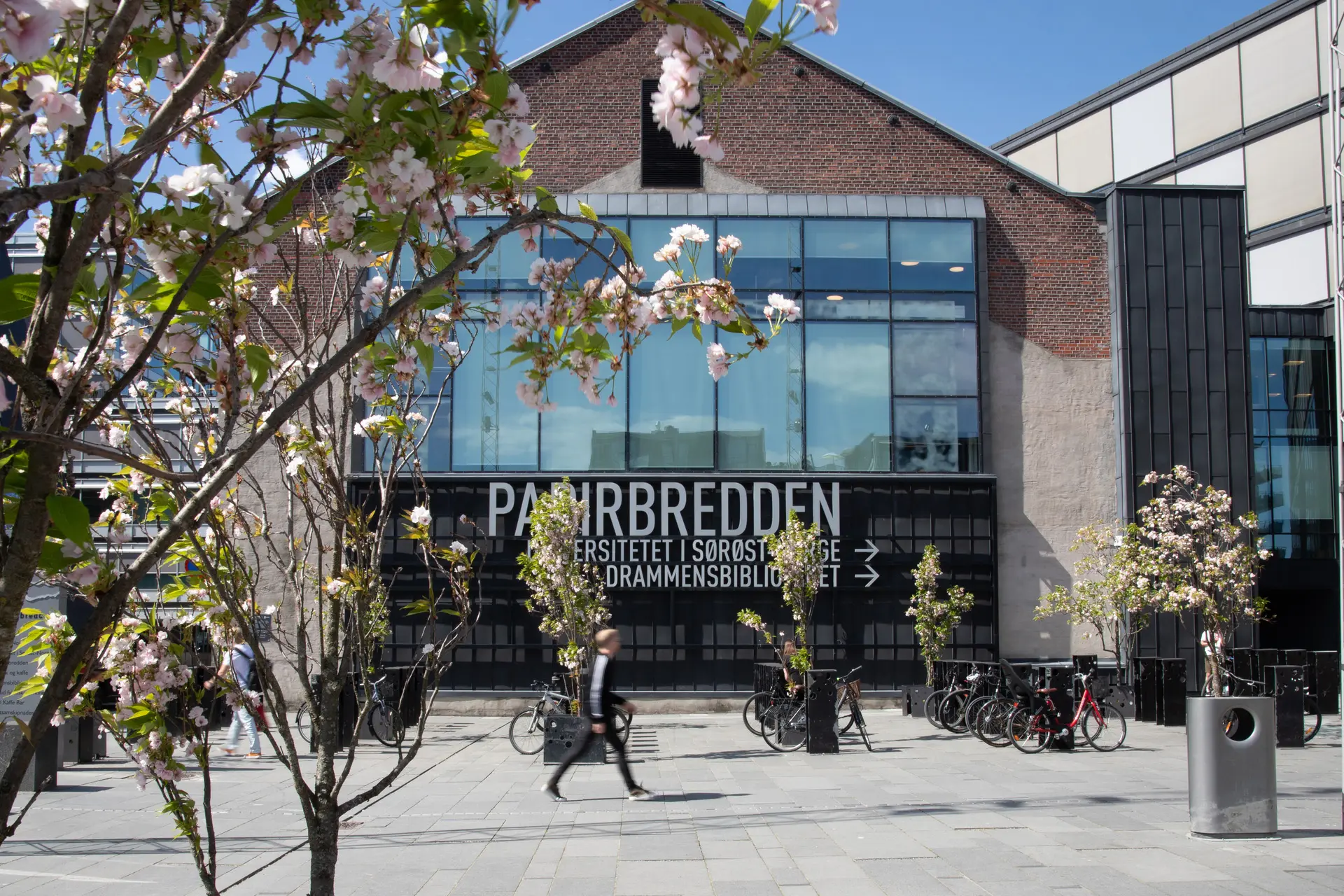 Inngang til campus Drammen.