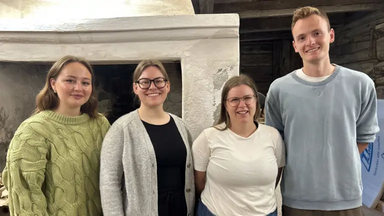 STUDENTS: Ben Schäfer, Lina Marie Ramm, Helene Sollid and Marte-Mari Schinnes. (Photo: Annette Winkelnmann) four students smiling at the camera