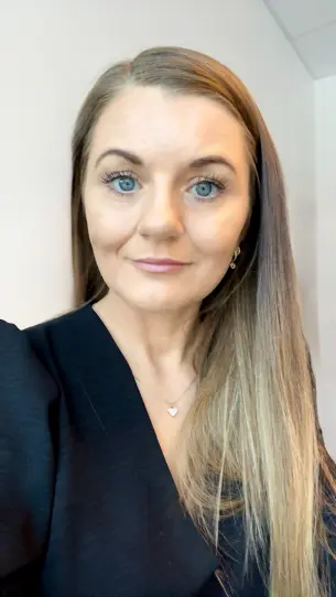 Portrettbilde/selfie av Mari Haugerud Sjøgren