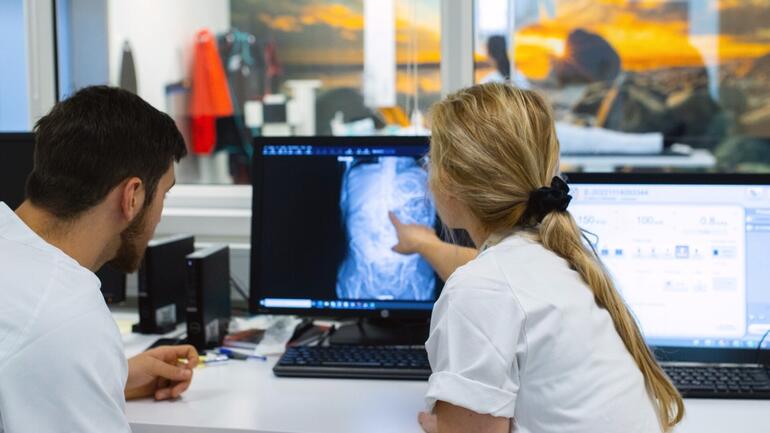 Radiografstudent i praksis på Sykehuset i Vestfold